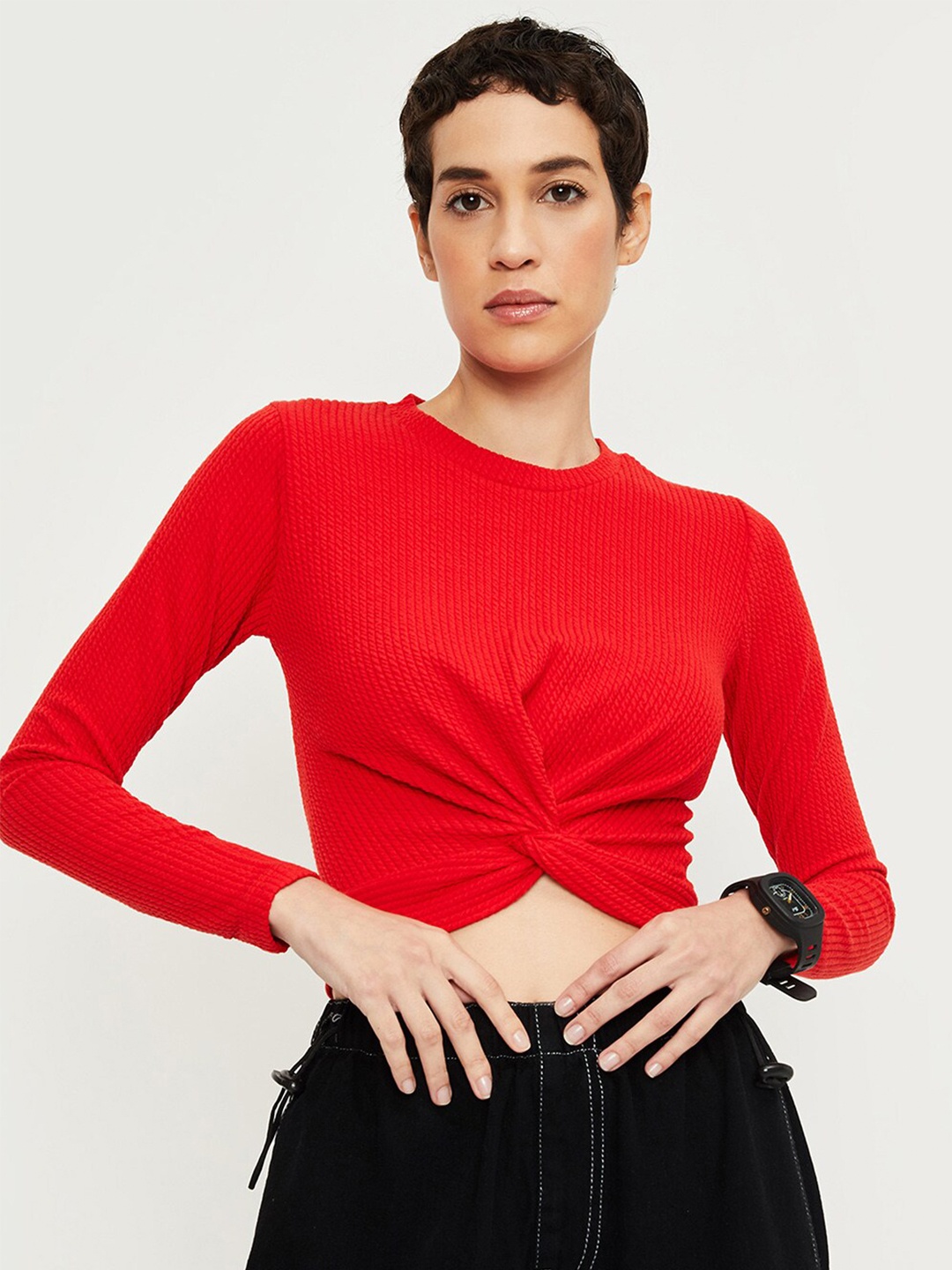 

max Self Design Twisterd Fitted Top, Red