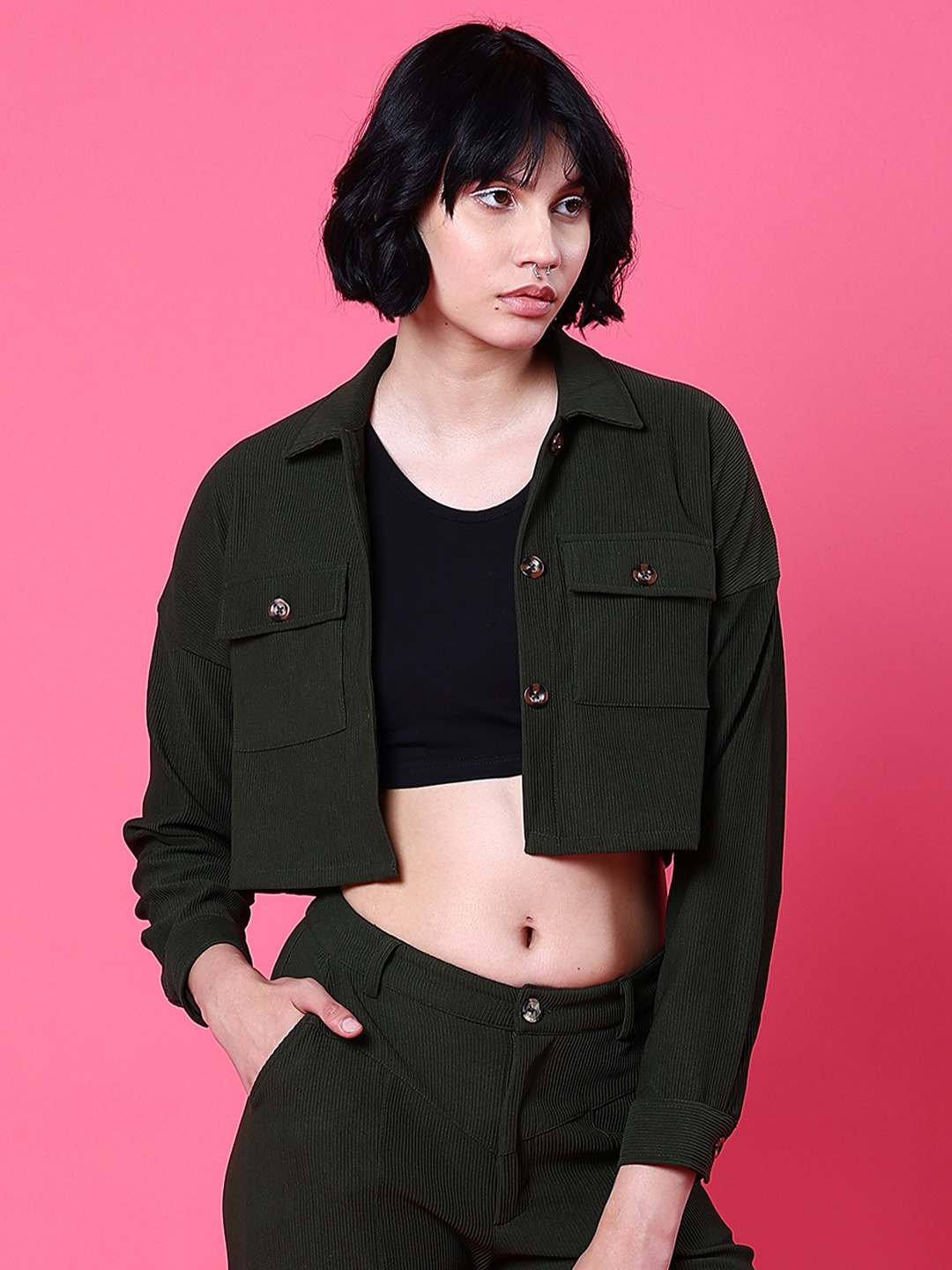 

Freehand by The Indian Garage Co Peach Spread Collar Long Sleeves Crop Tailored Jacket, Olive