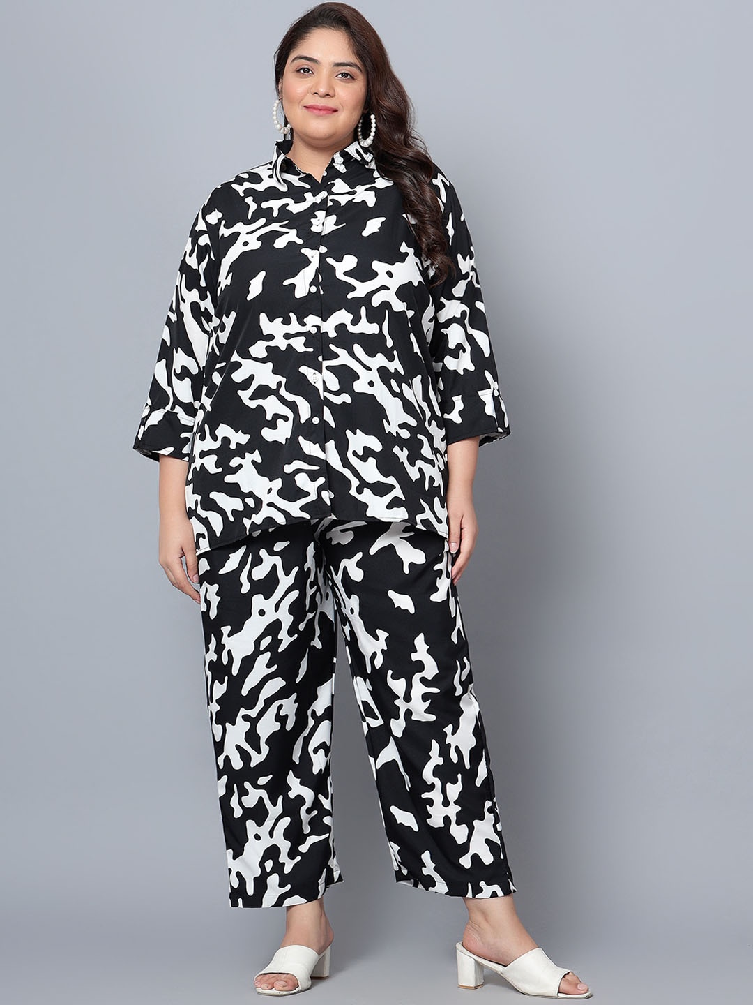 

Indietoga Plus Size Abstract Printed Shirt With Trousers, Black