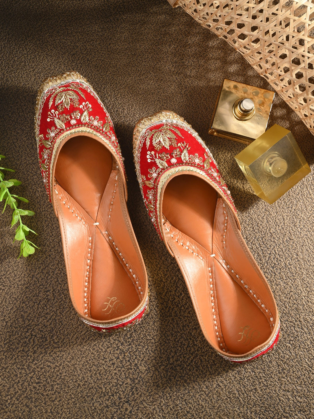 

House of Pataudi Embroidered Ethnic Mojaris, Red