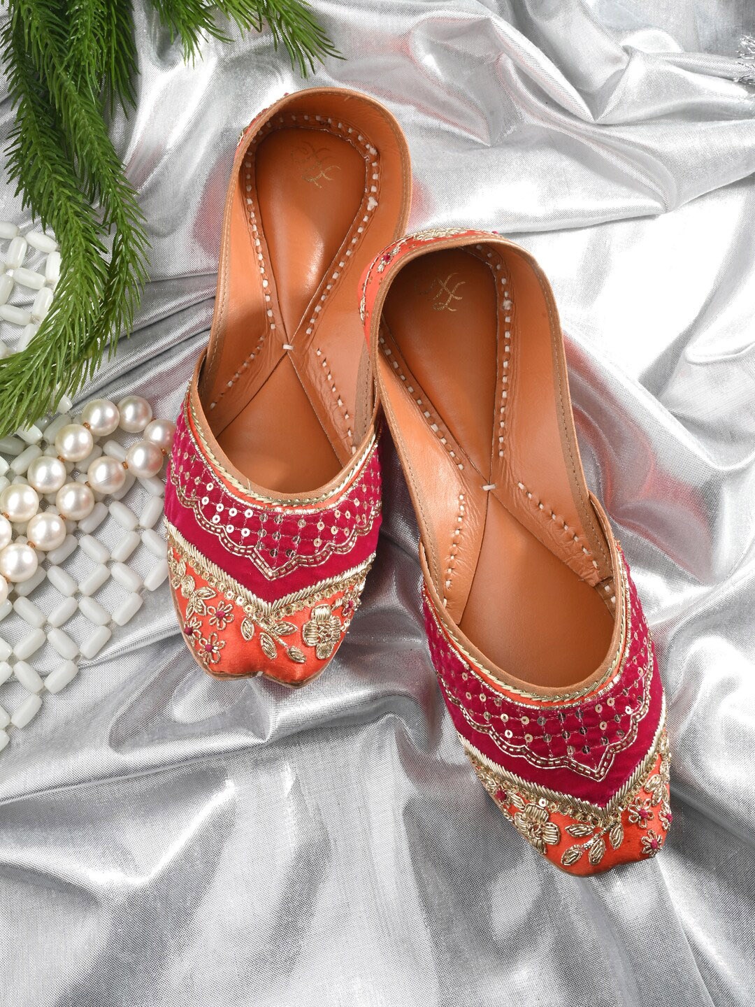 

House of Pataudi Ethnic Embroidered Fabric Mojaris, Red