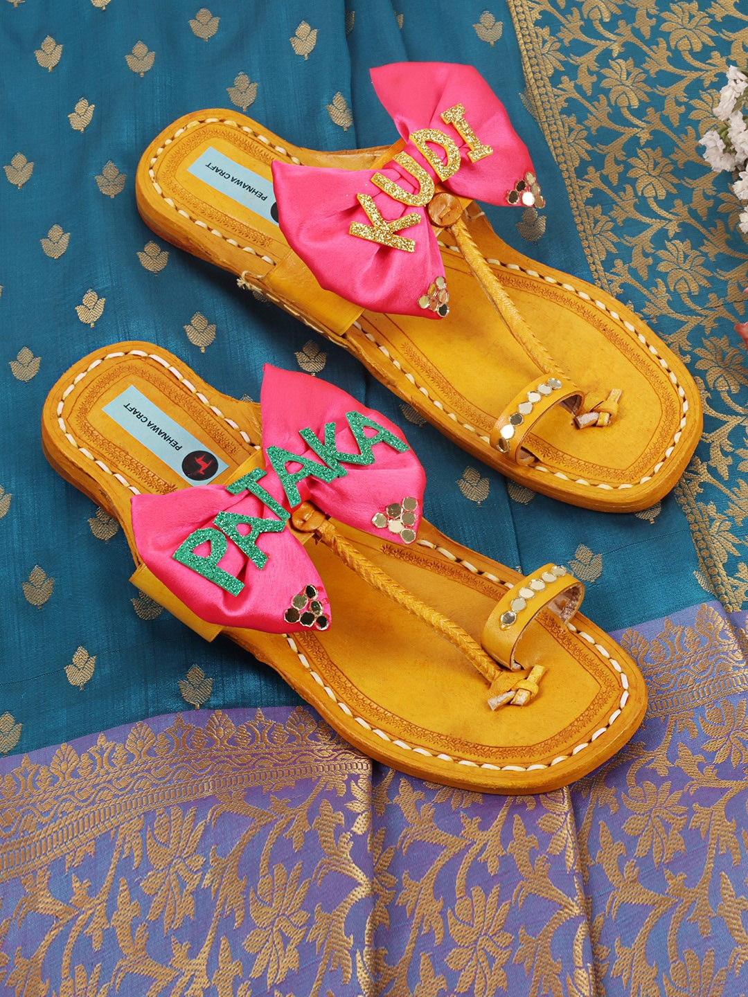 

PehnawaCraft Embellished Leather Ethnic One Toe Flats, Pink
