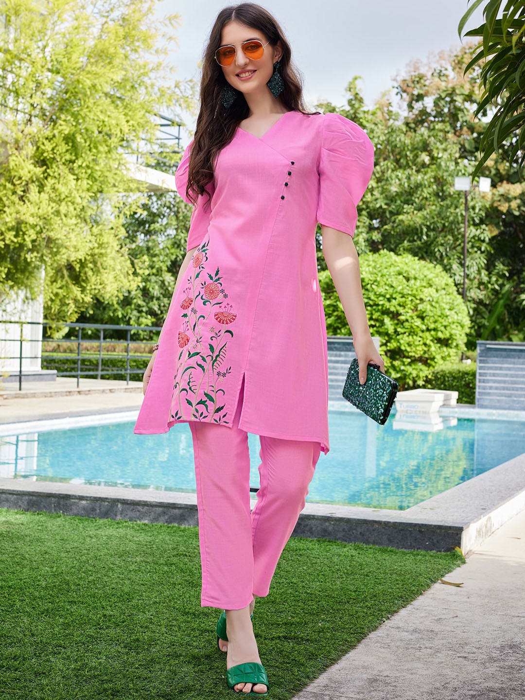 

Sangria Pink Embroidered V-Neck Puffed Sleeves Ethnic Top With Trousers