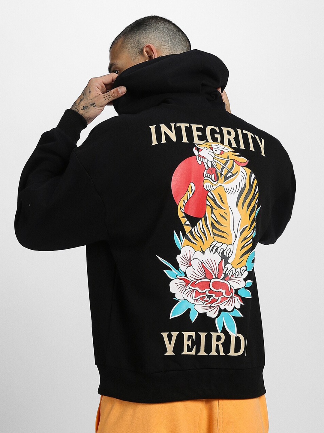 

VEIRDO Graphic Printed Hooded Fleece Hooded Pullover, Black