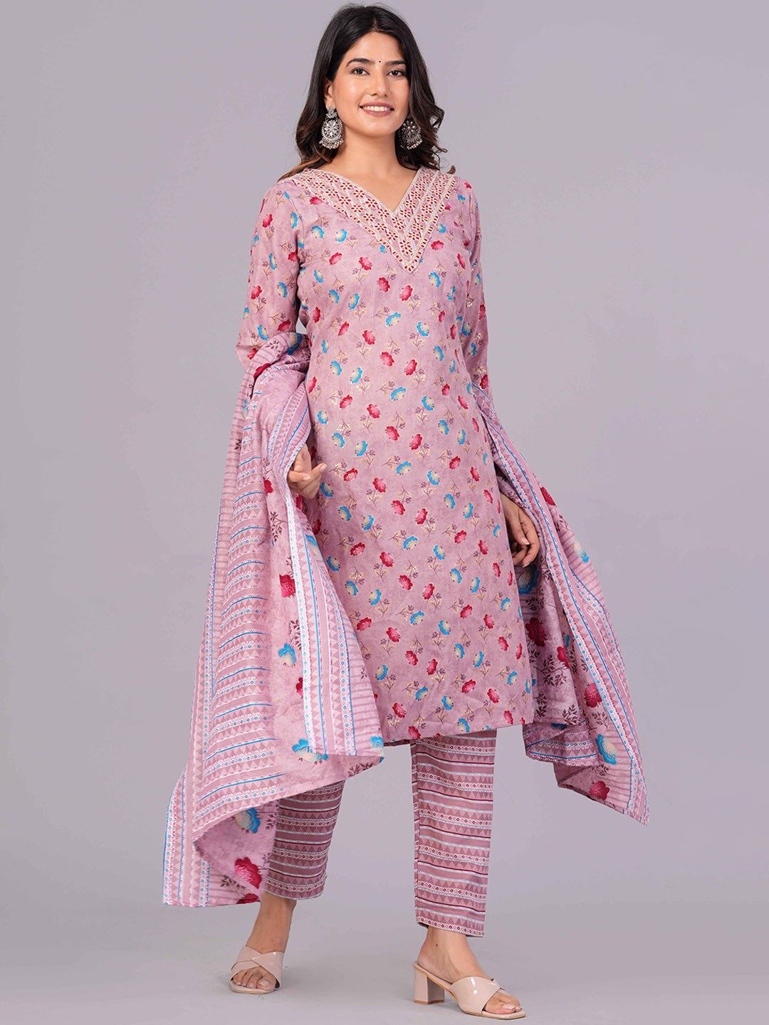 

Sanganeri Kurti Floral Printed Regular Pure Cotton Kurta With Trousers & Dupatta, Pink