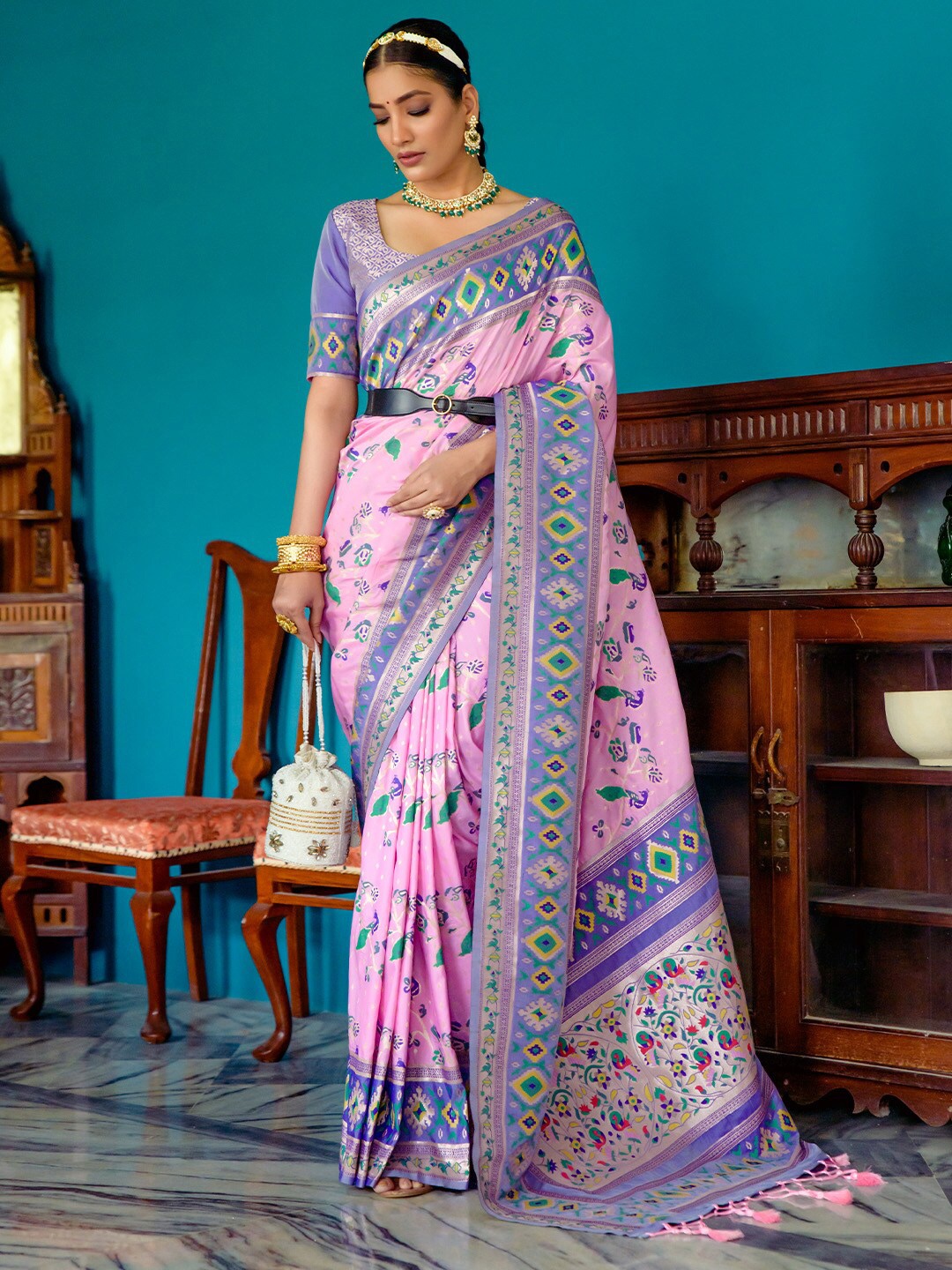 

KARAGIRI Woven Design Zari Paithani Saree, Pink