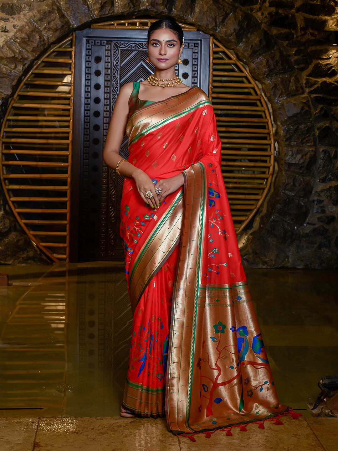 

KARAGIRI Woven Design Zari Silk Blend Paithani Saree, Red