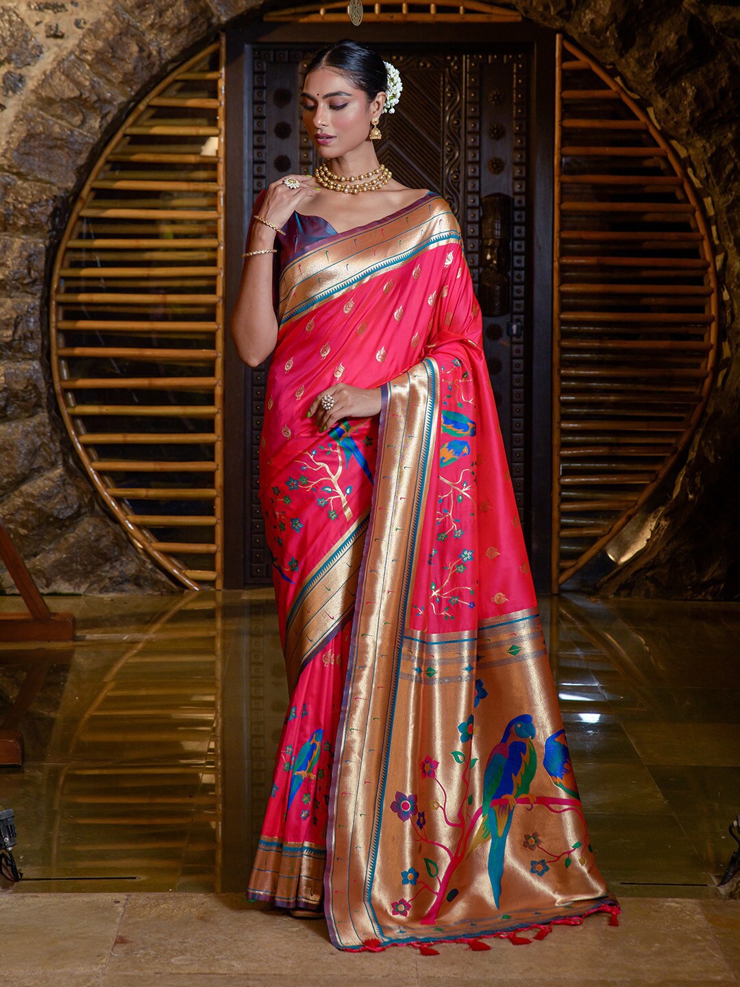 

KARAGIRI Ethnic Motif Woven Design Zari Paithani Saree, Pink