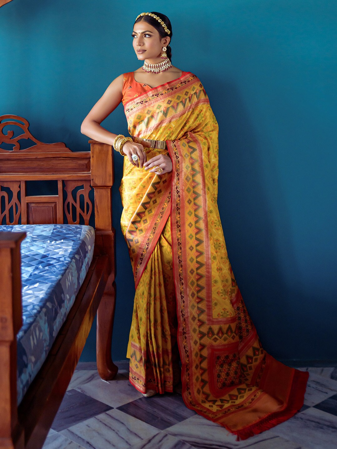 

KARAGIRI Ethnic Motifs Woven Design Zari Patola Saree, Yellow