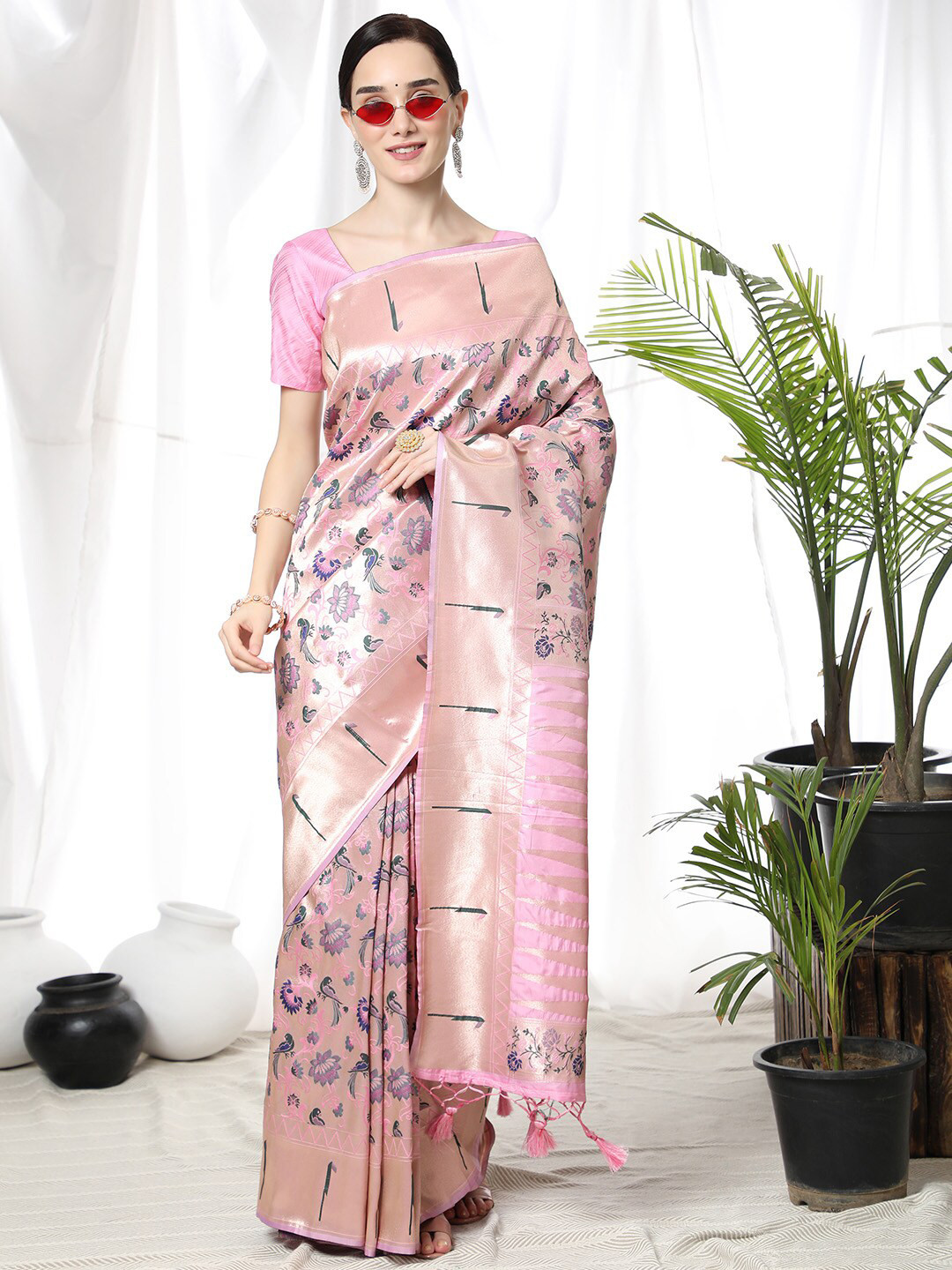 

KARAGIRI Woven Design Zari Paithani Saree, Pink