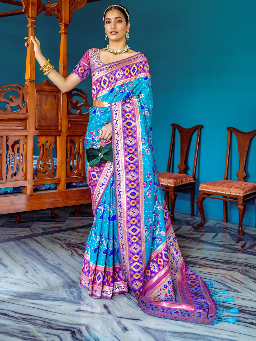

KARAGIRI Ethnic Motifs Zari Silk Blend Paithani Saree, Turquoise blue