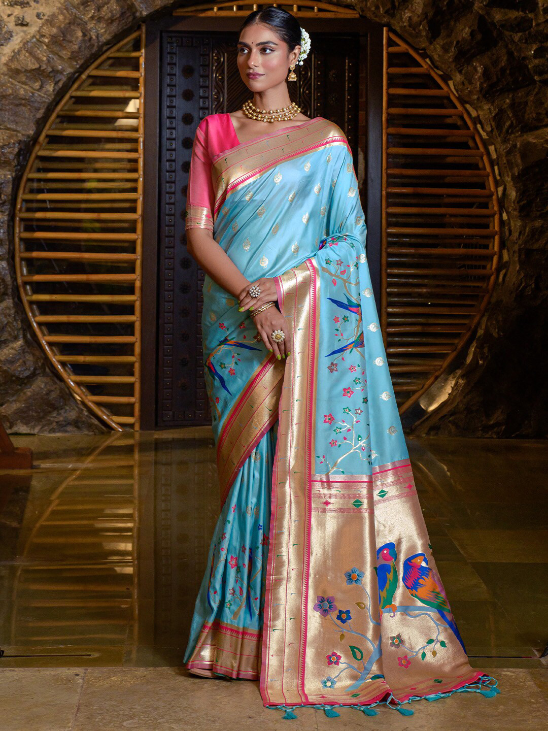

KARAGIRI Woven Design Zari Silk Blend Paithani Saree, Turquoise blue