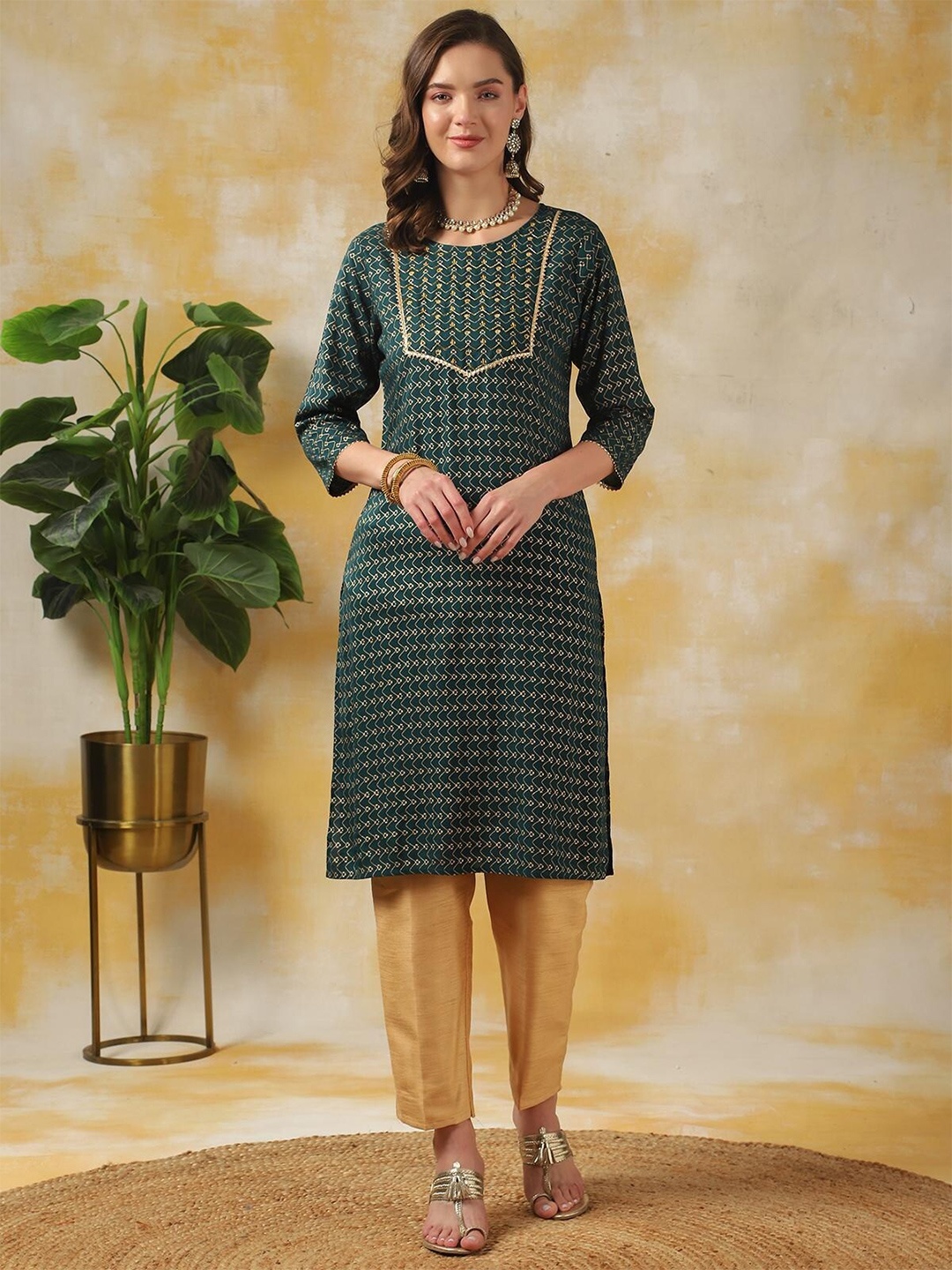 

Rangita Ethnic Motif Printed Gotta Patti Straight Kurta, Teal