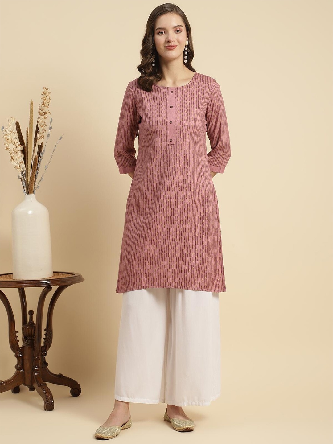 

Rangita Striped Round Neck Straight Regular Kurta, Peach