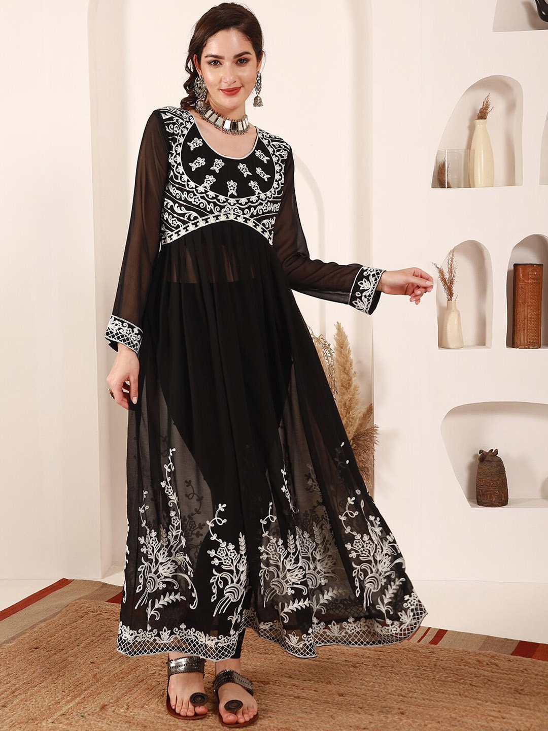 

HERE&NOW Floral Embroidered Thread Work Empire Kurta, Black