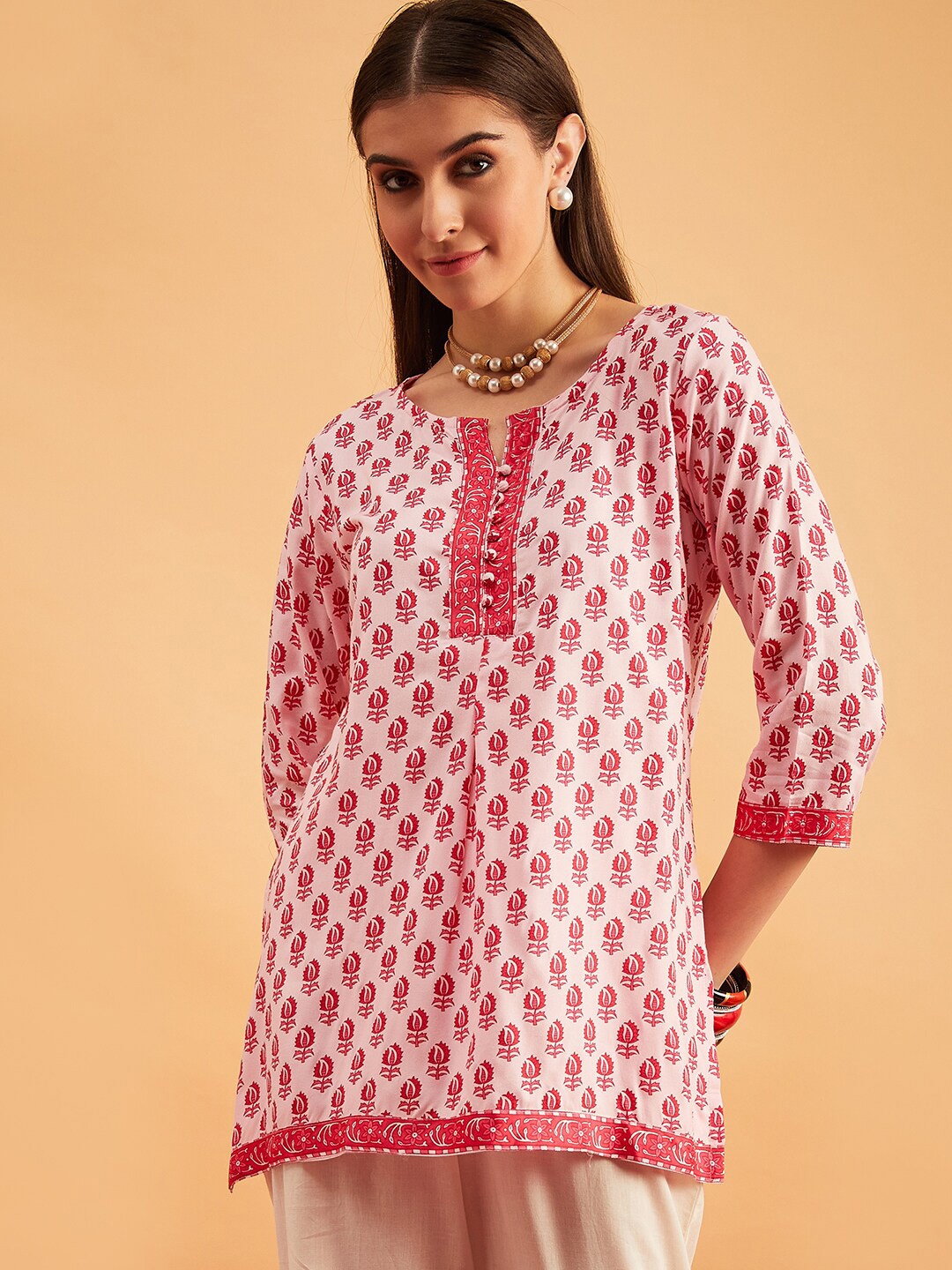 

Sangria Floral Printed Straight Kurti, Pink