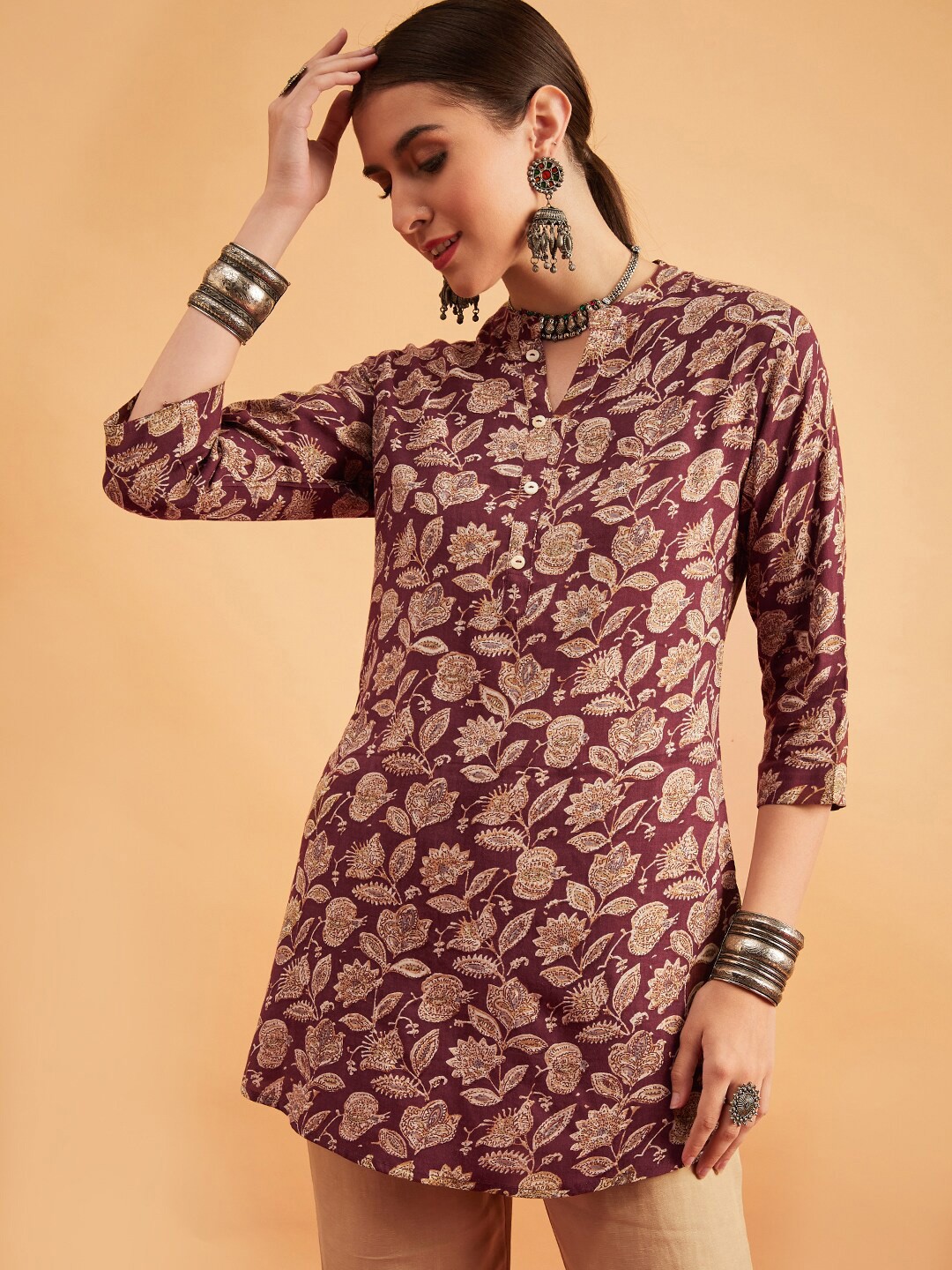 

Sangria Floral Printed Straight Kurti, Brown
