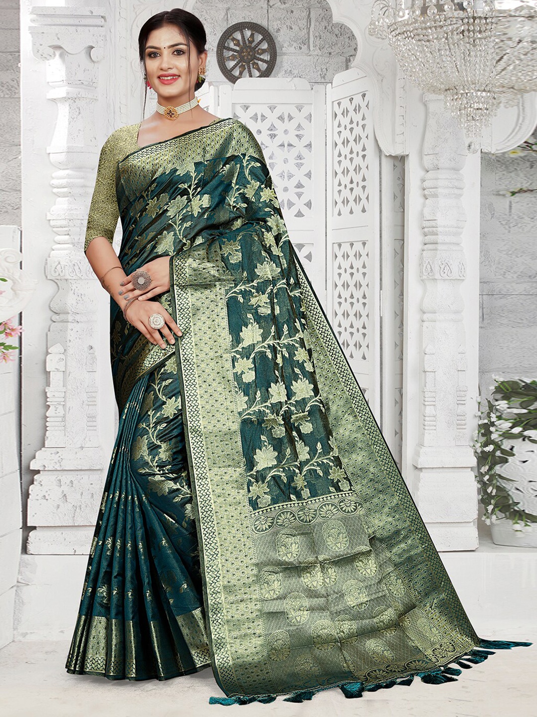 

Pisara Woven Design Zari Organza Saree, Teal