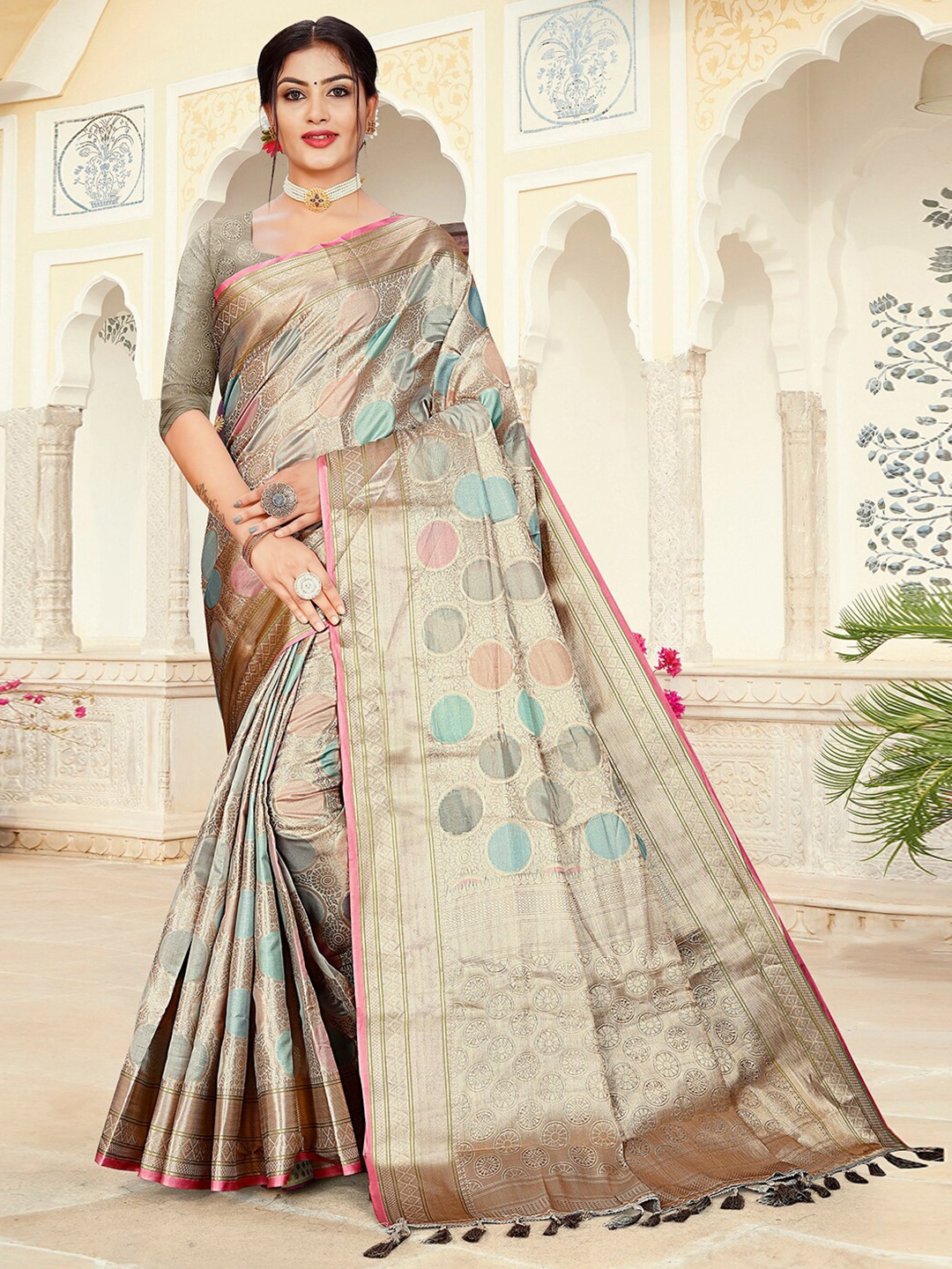 

Pisara Ethnic Motifs Woven Design Zari Organza Saree, Grey