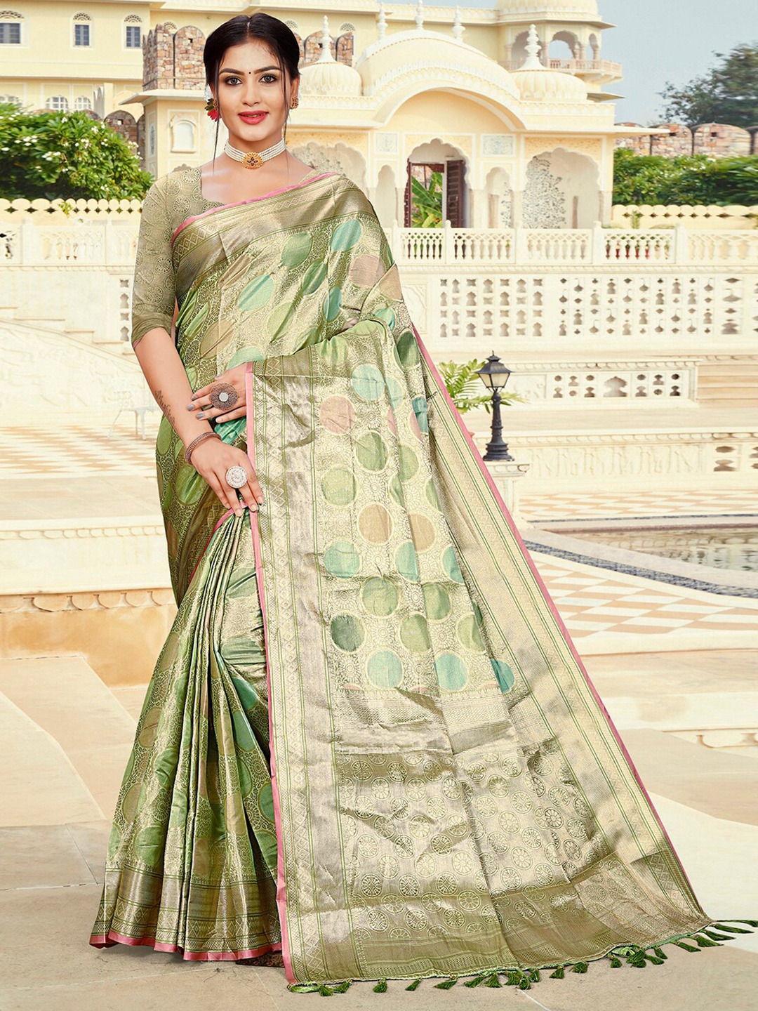 

Pisara Ethnic Motifs Woven Design Zari Organza Saree, Green