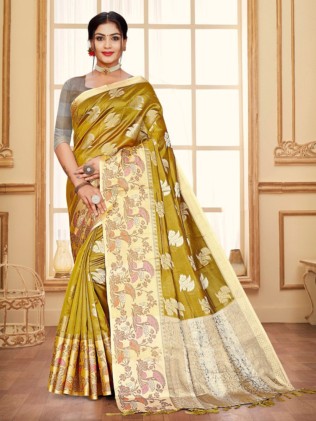 

Pisara Ethnic Motifs Woven Design Zari Organza Saree, Gold