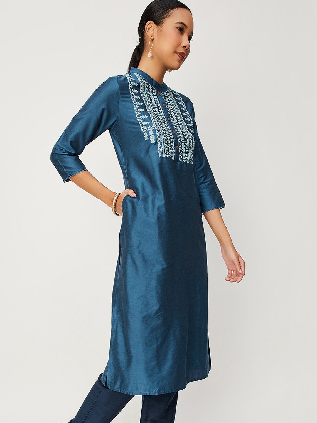 

max Floral Yoke Design Thread Work Straight Kurta, Blue