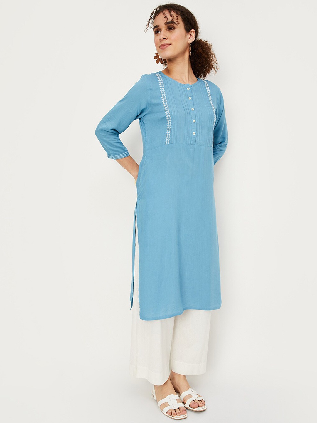 

max Geometric Embroidered Straight Kurta, Blue