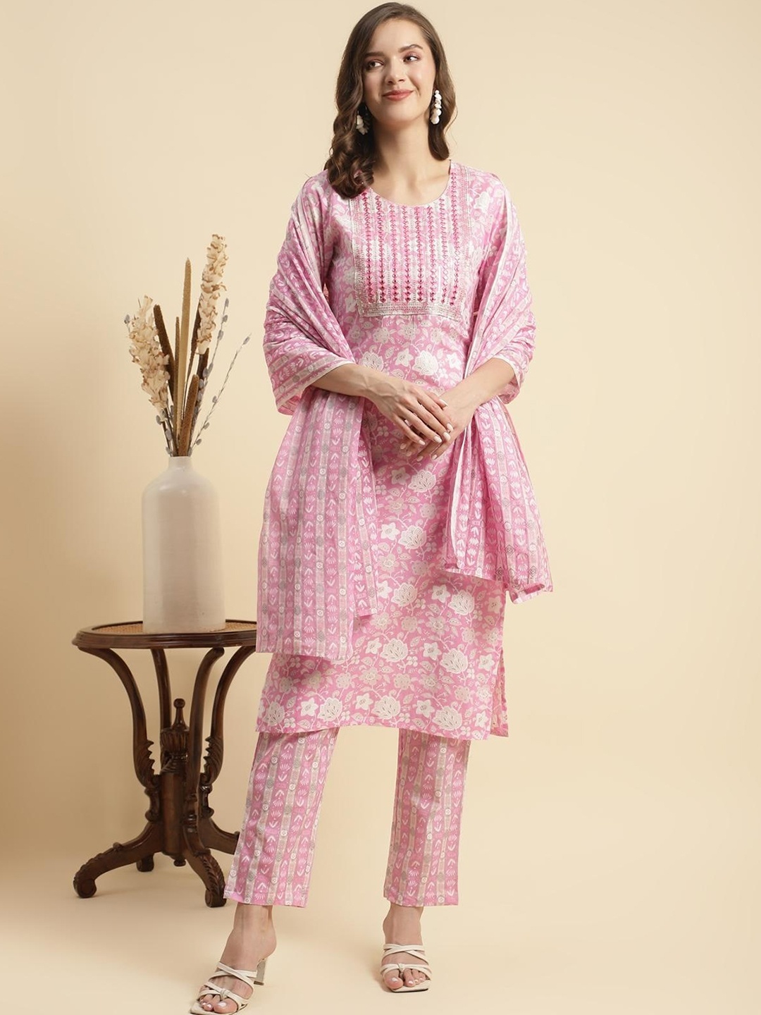 

Rangita Floral Printed Regular Sequinned Pure Cotton Kurta With Trousers & Dupatta, Pink