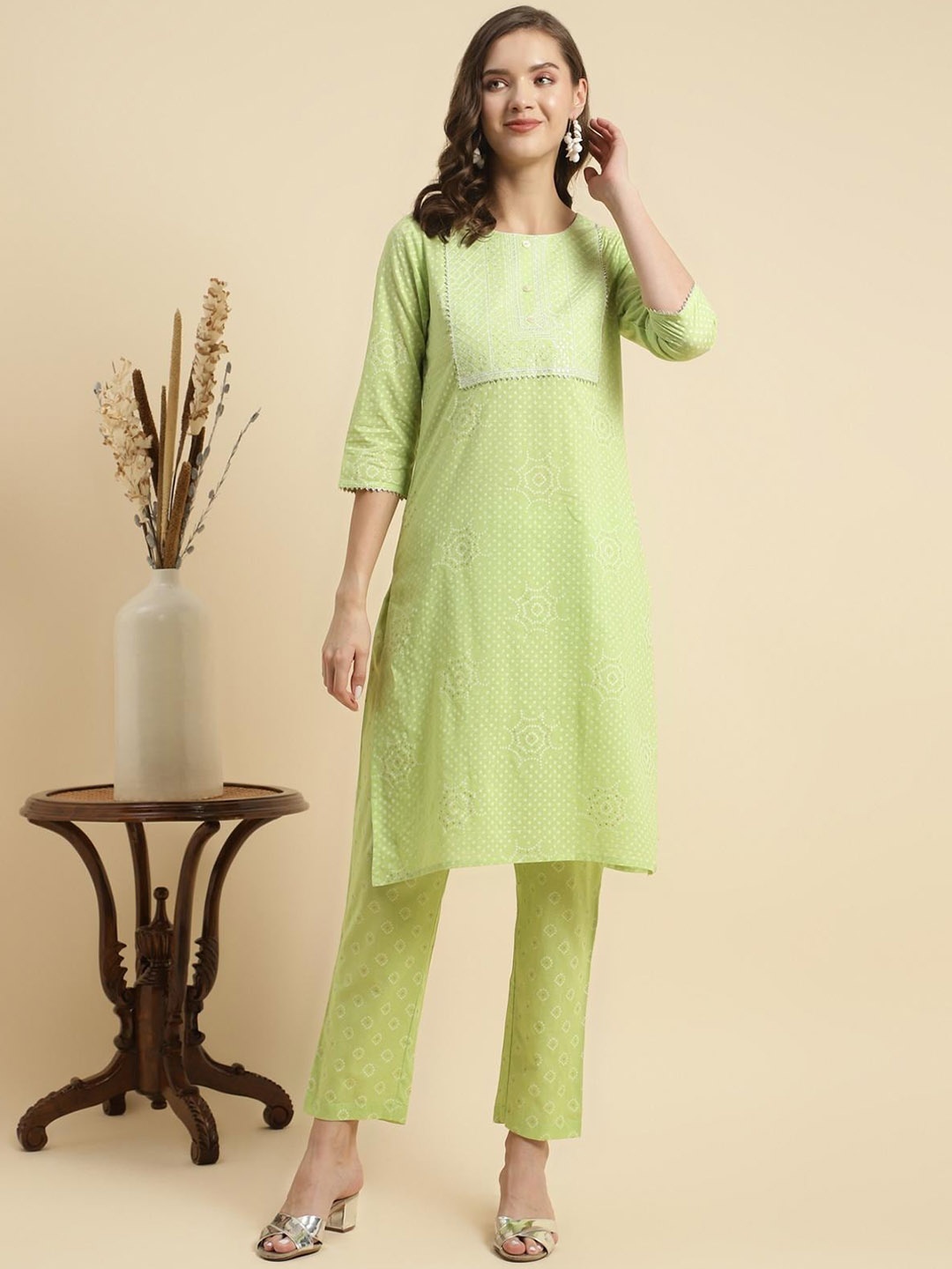 

Rangita Bandhani Printed Pure Cotton Gotta Patti Pure Kurta With Trousers, Green