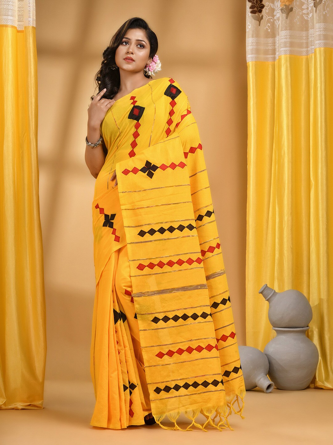 

DESH BIDESH Geometric Printed Pure Cotton Taant Saree, Yellow