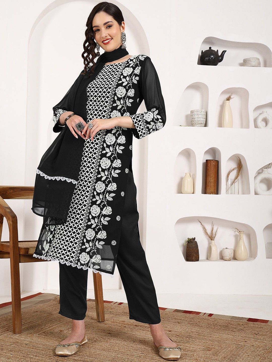 

HERE&NOW Floral Embroidered Thread Work Kurta with Trousers & Dupatta, Black