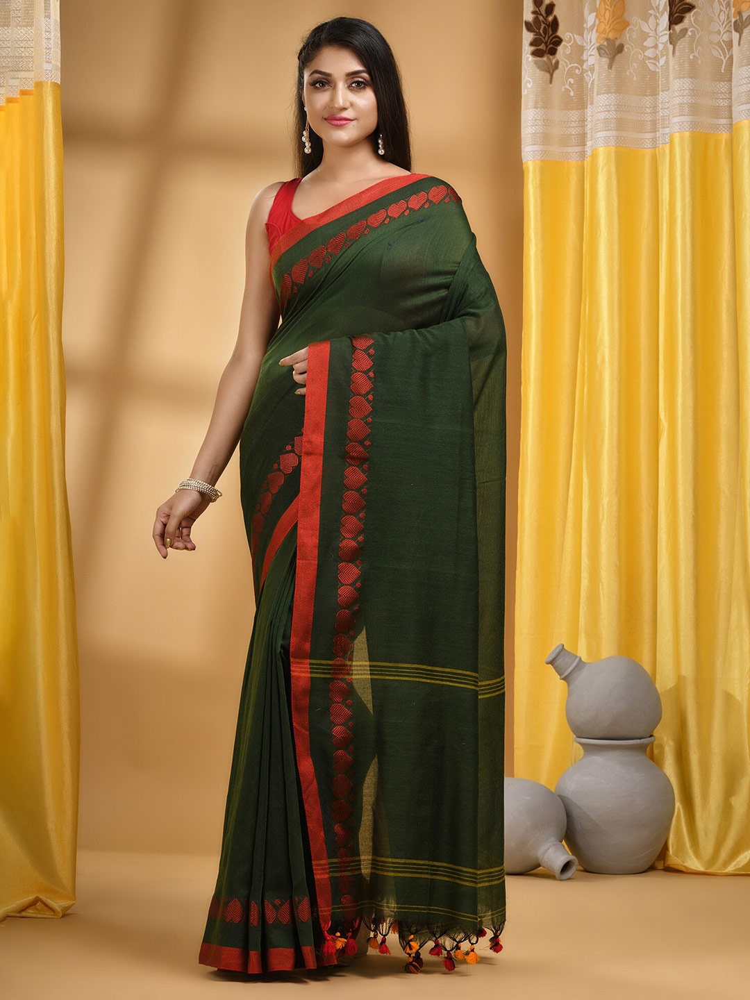 

DESH BIDESH Pure Cotton Handloom Taant Saree, Green