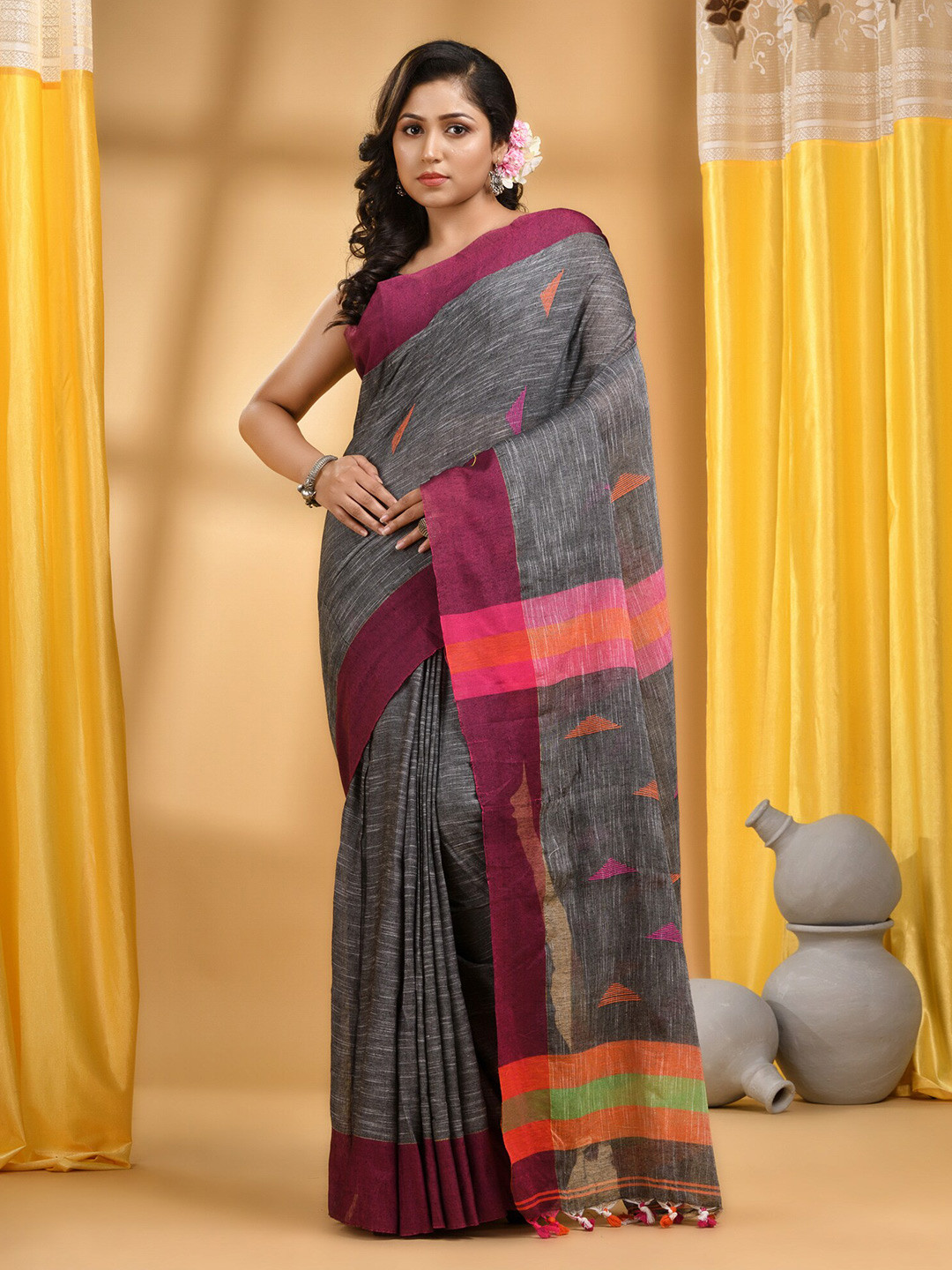 

DESH BIDESH Woven Design Pure Cotton Taant Saree, Grey