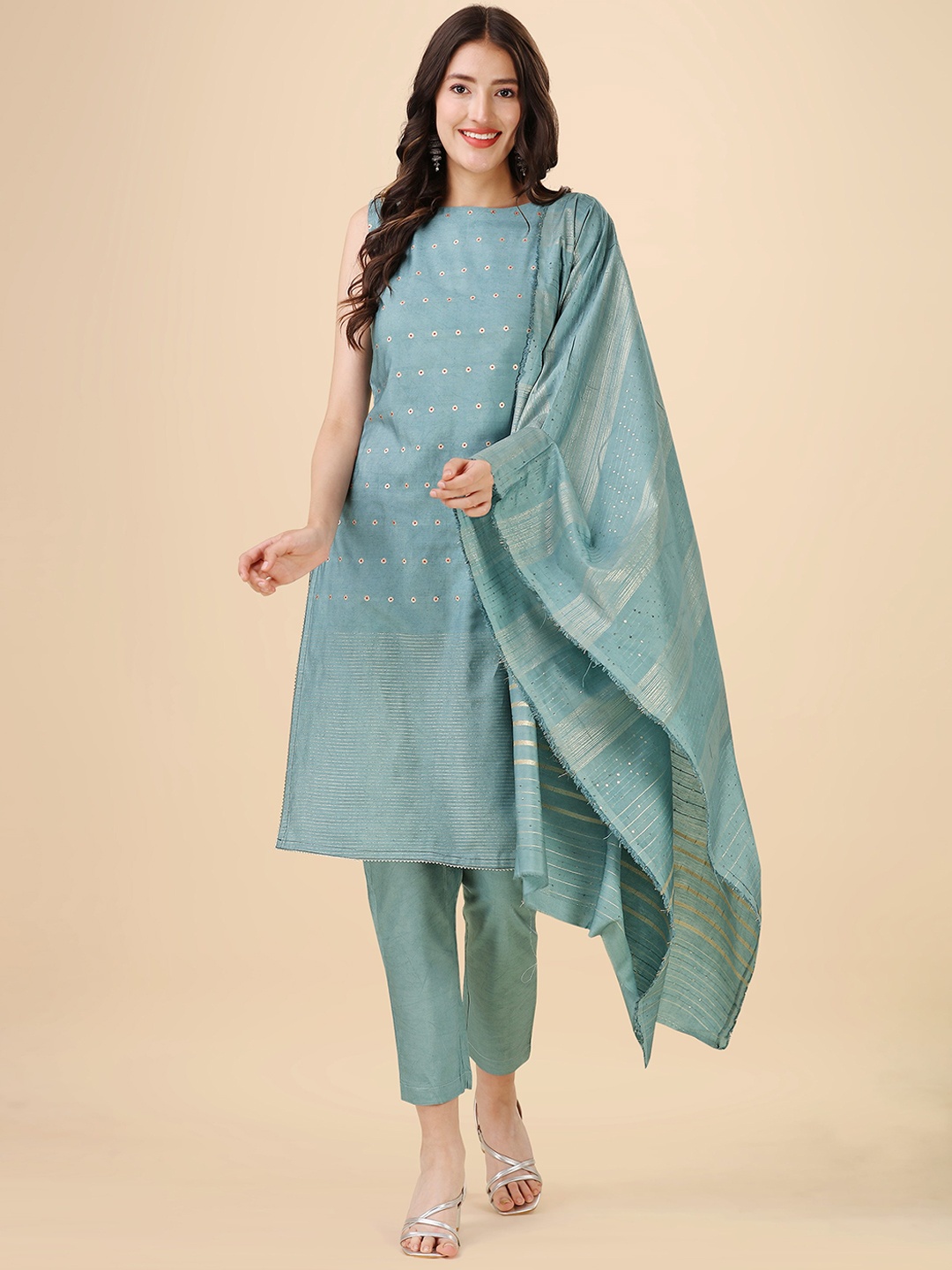 

Hinayat Fashion Chanderi Silk Zari Kurta with Trousers & Dupatta, Turquoise blue