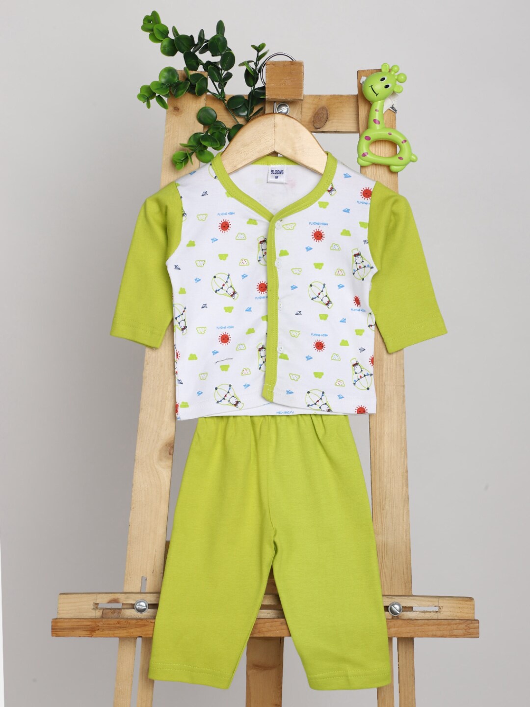 

V-Mart Unisex Printed V-Neck Pure Cotton Clothing Set, Green