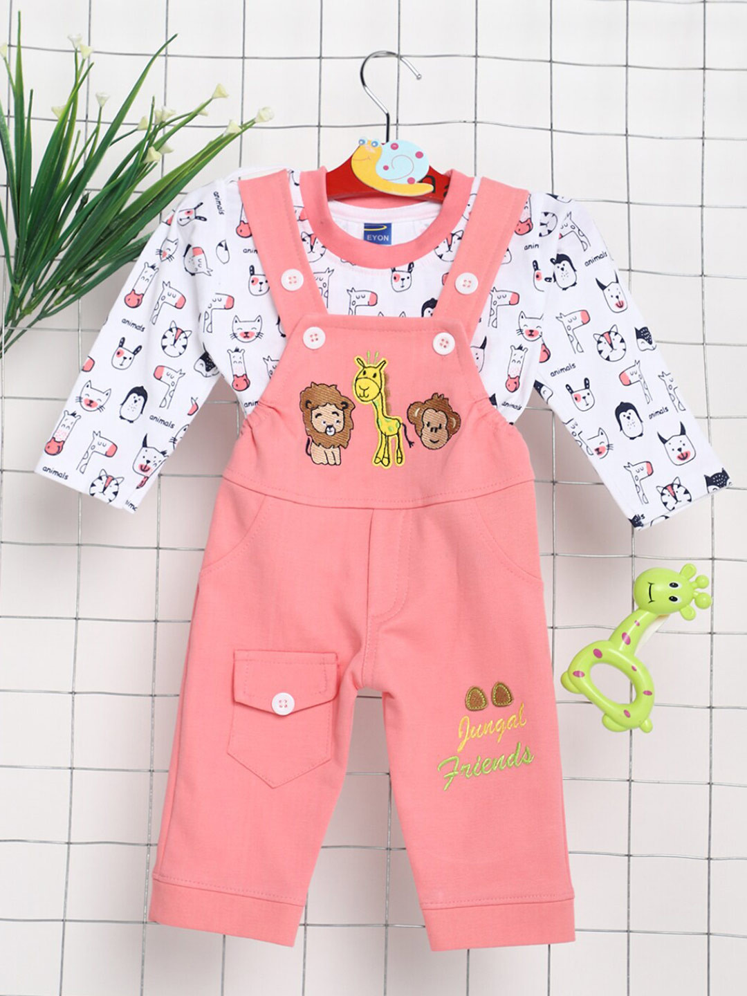 

V-Mart Infants Kids Conversational Printed Cotton T-shirt With Dungarees, Pink