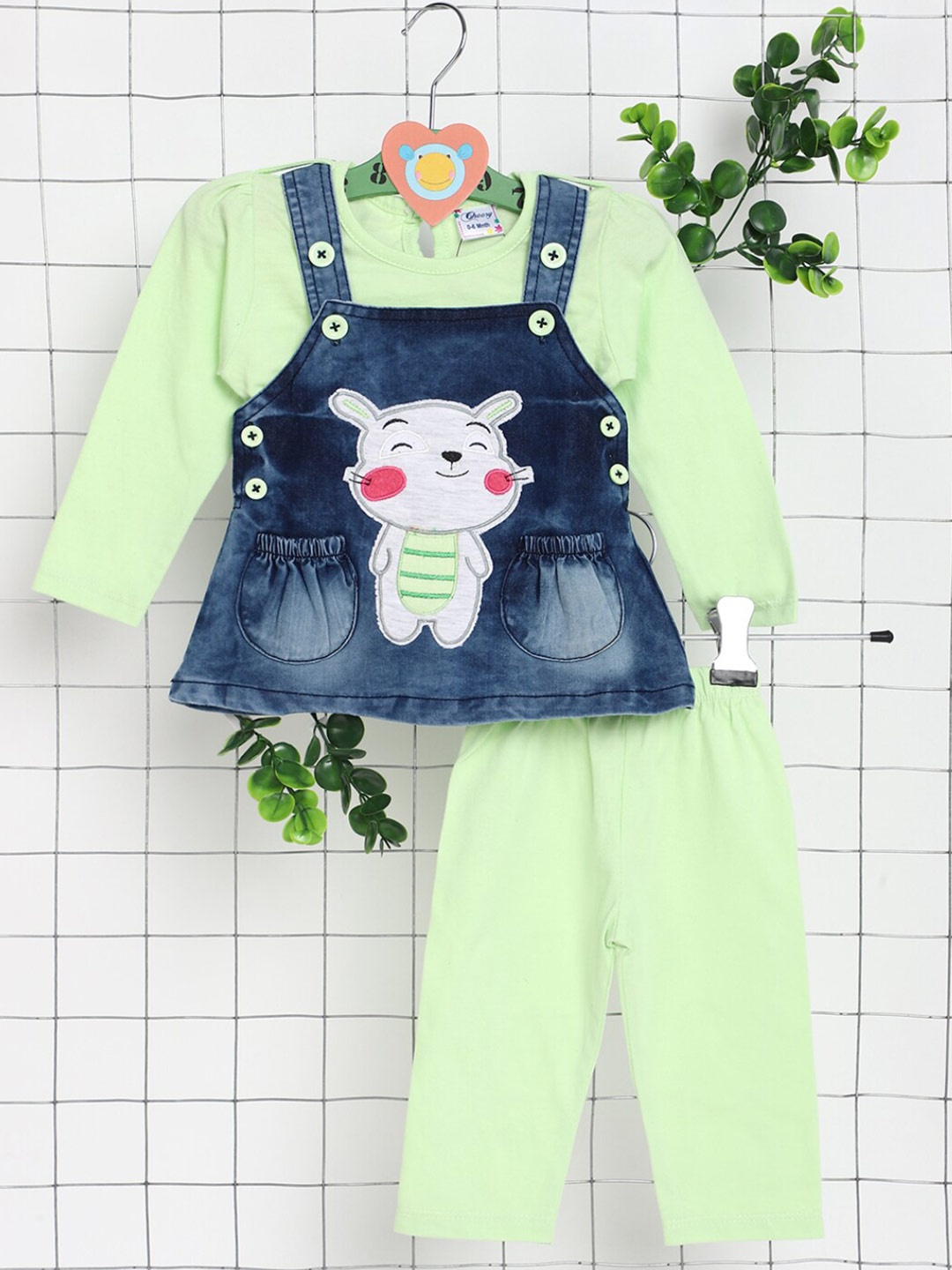 

V-Mart Infant Girls Printed Pure Cotton Top with Trouser, Green