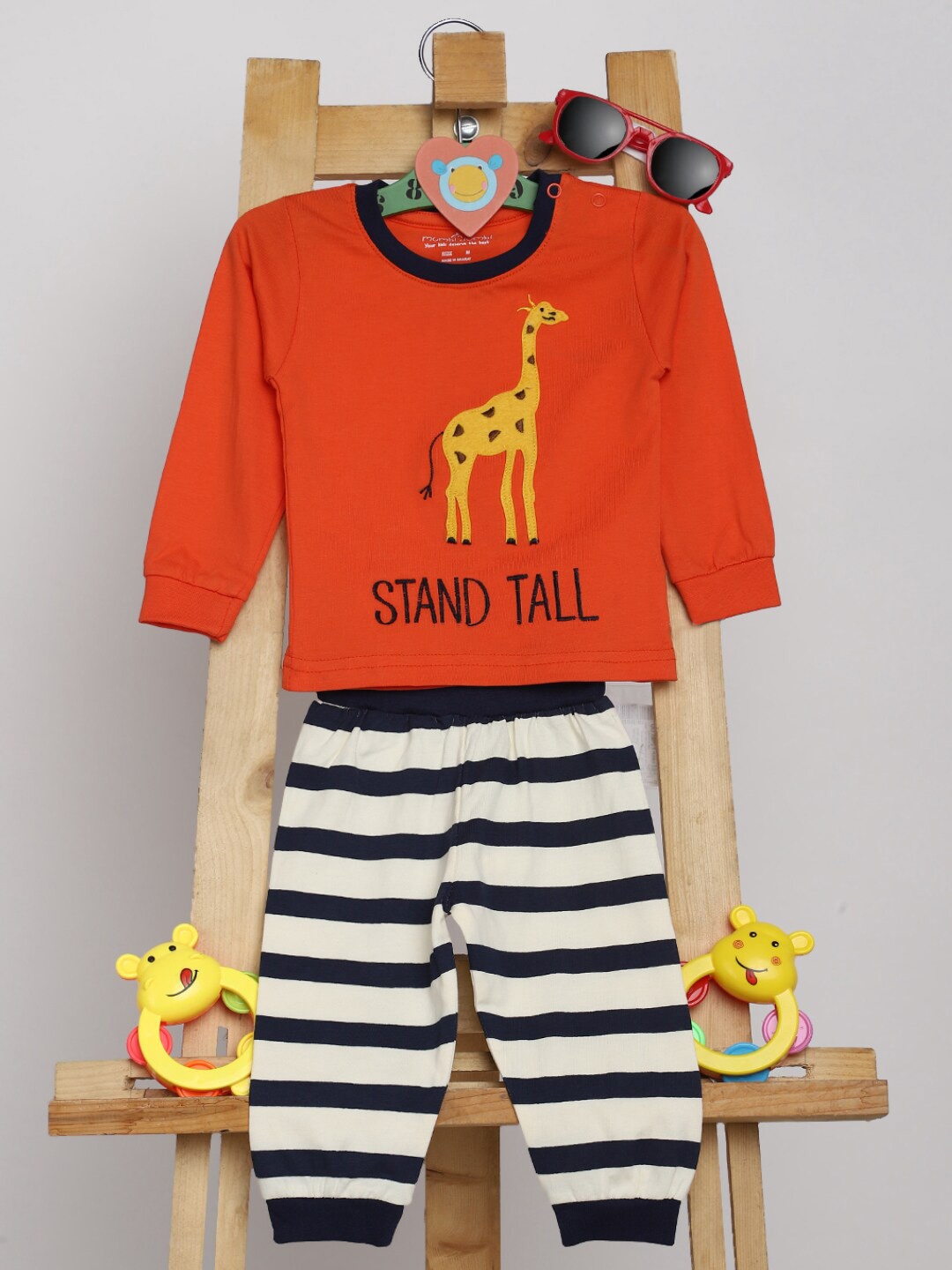 

V-Mart Infants Kids Typographic Printed Pure Cotton T-shirt With Trousers, Orange