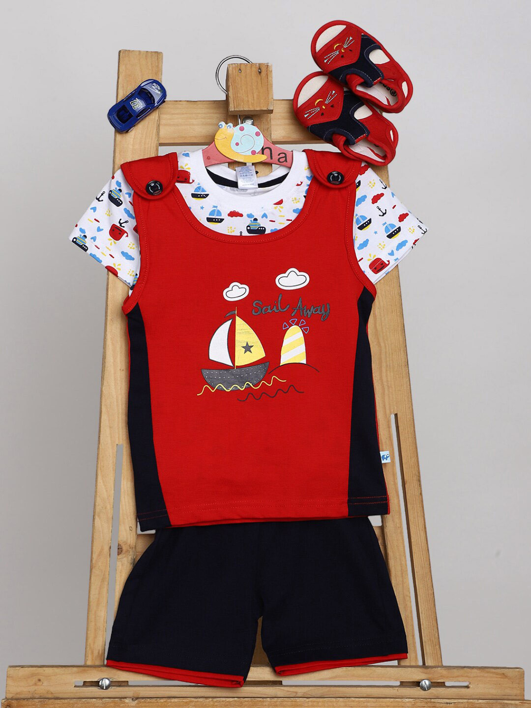 

V-Mart Infants Printed Pure Cotton T-shirt With Shorts, Red