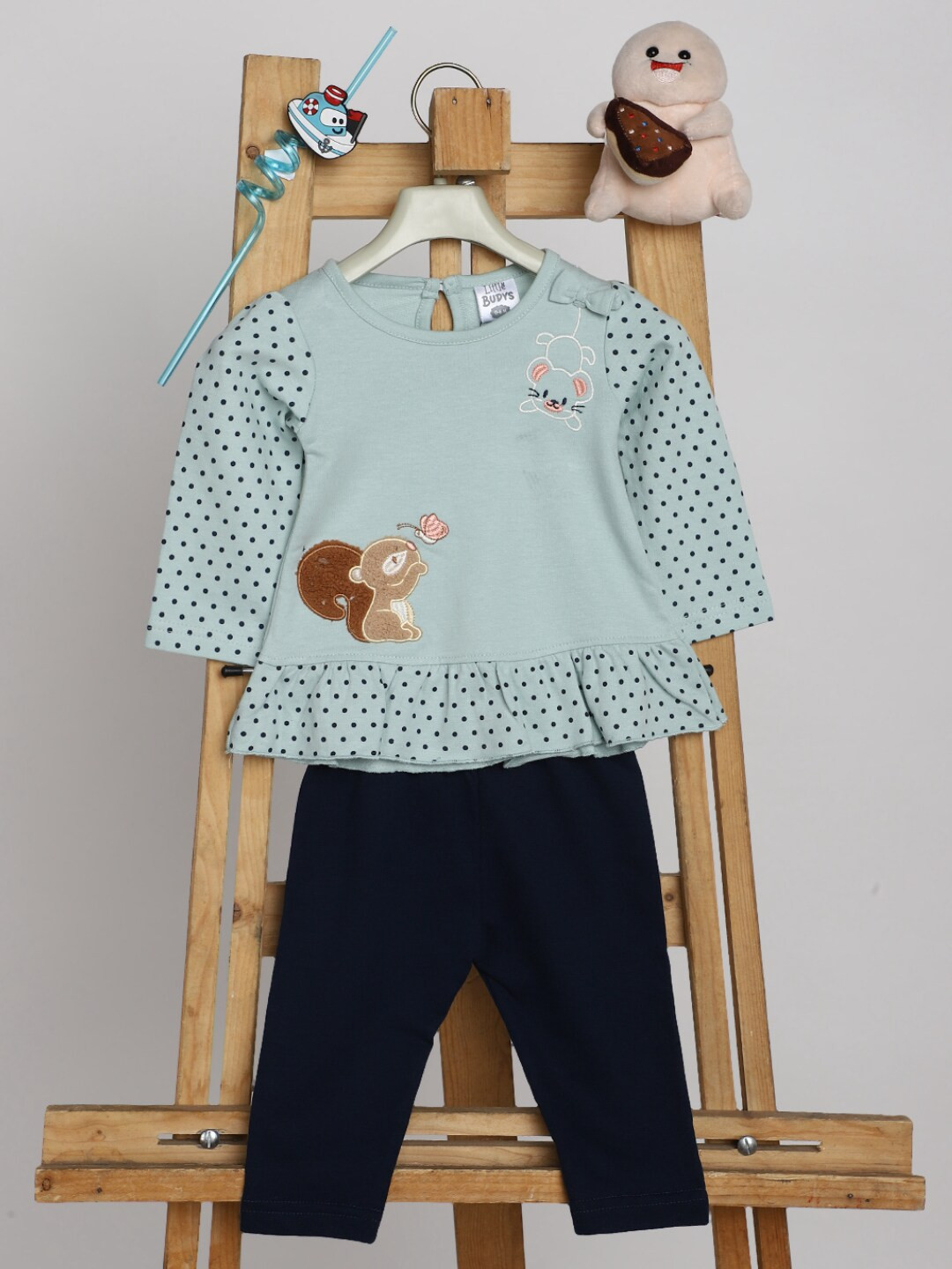 

V-Mart Infants Kids Printed Pure Cotton Top With Leggings, Green