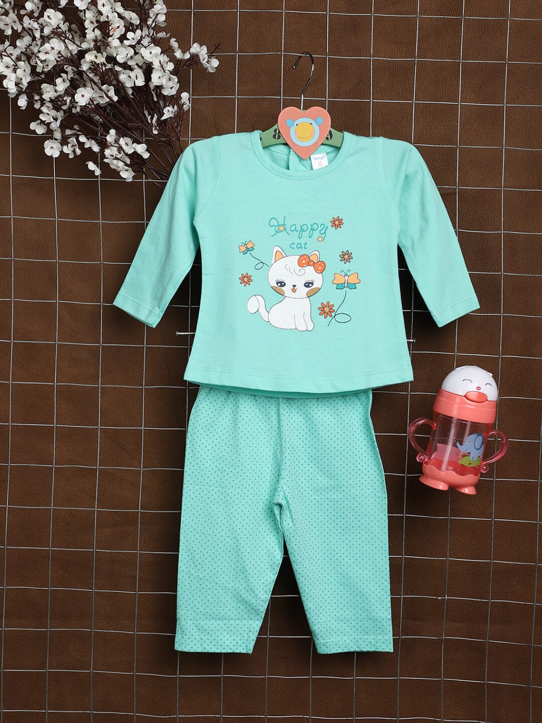 

V-Mart Girls Printed Pure Cotton Top With Leggings, Green