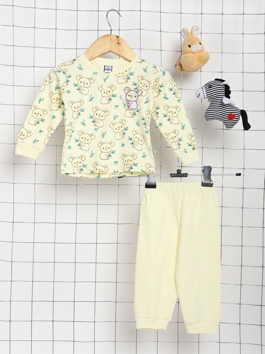 

V-Mart Infants Kids Printed Pure Cotton Top With Leggings, Yellow