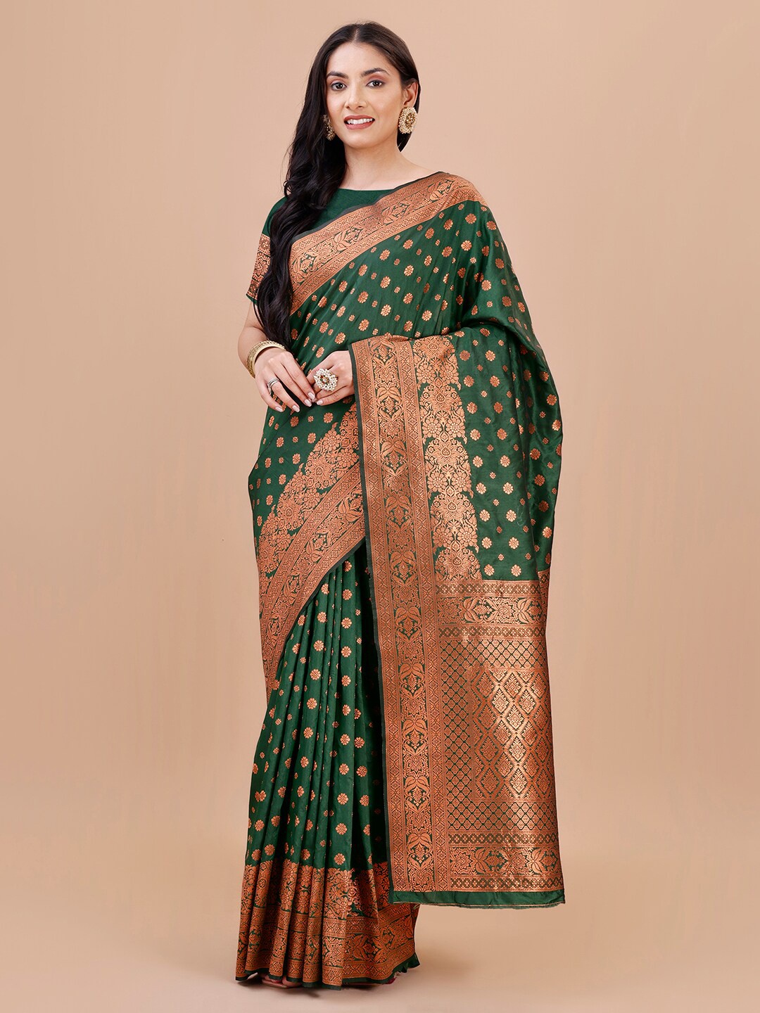 

MAGMINA Ethnic Motifs Woven Design Zari Kanjeevaram Saree, Green
