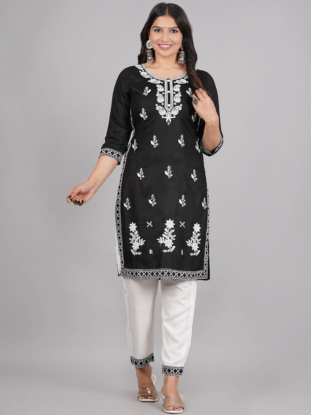 

AARYAHI Ethnic Motifs Embroidered Straight Kurti With Trousers & Dupatta, Black