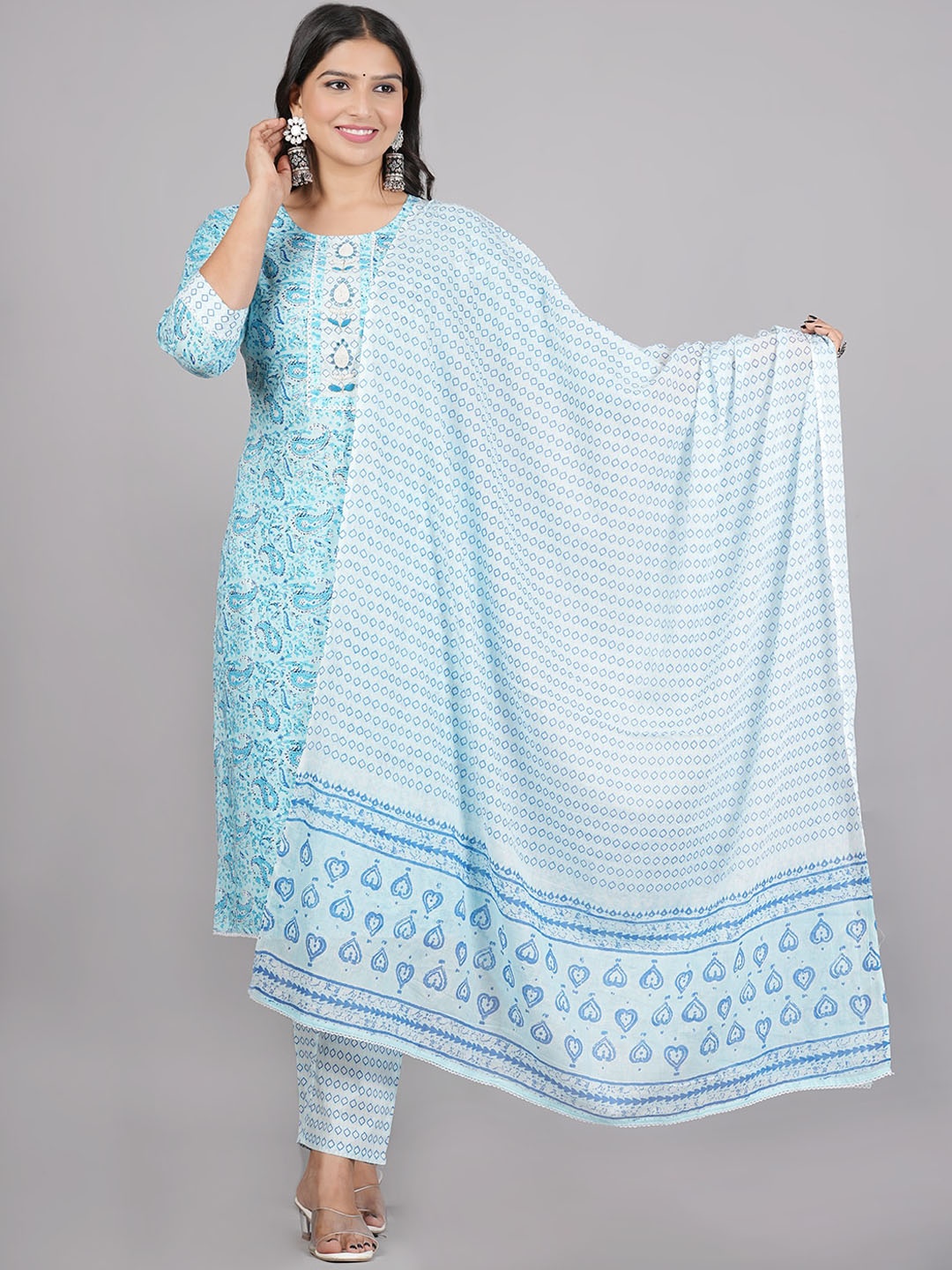 

AARYAHI Paisley Ethnic Motifs Printed Pure Cotton Regular Kurta with Trousers & Dupatta, Turquoise blue