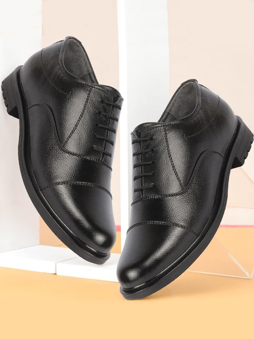 

FAUSTO Men Textured Leather Formal Oxfords, Black