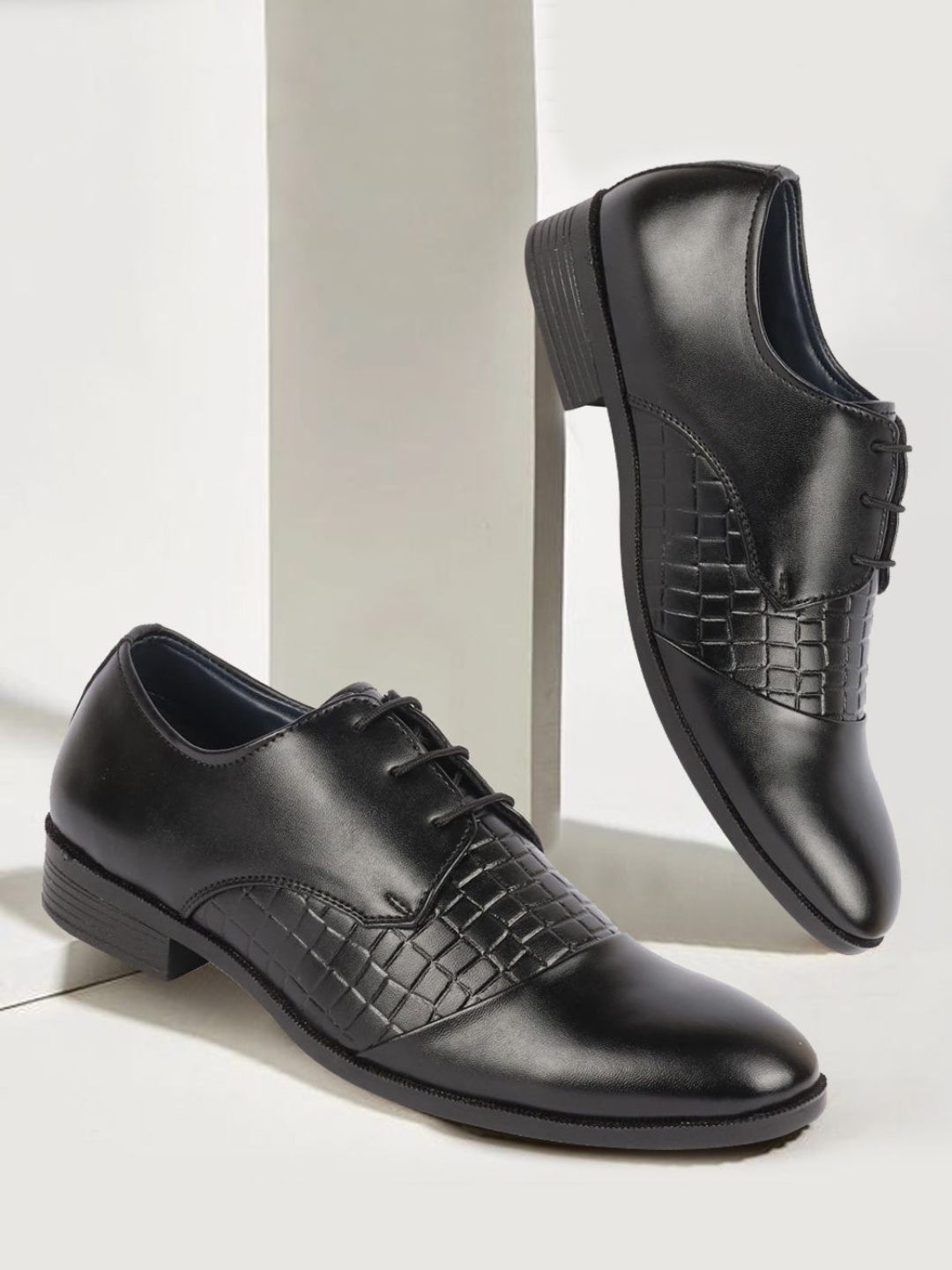 

FAUSTO Men Embossed Formal Derbys, Black