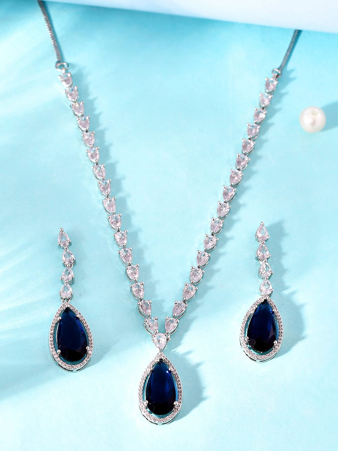 

AQUASTREET Silver-Plated AD Stone-Studded Tear Drop Shaped Emerald Jewellery Set