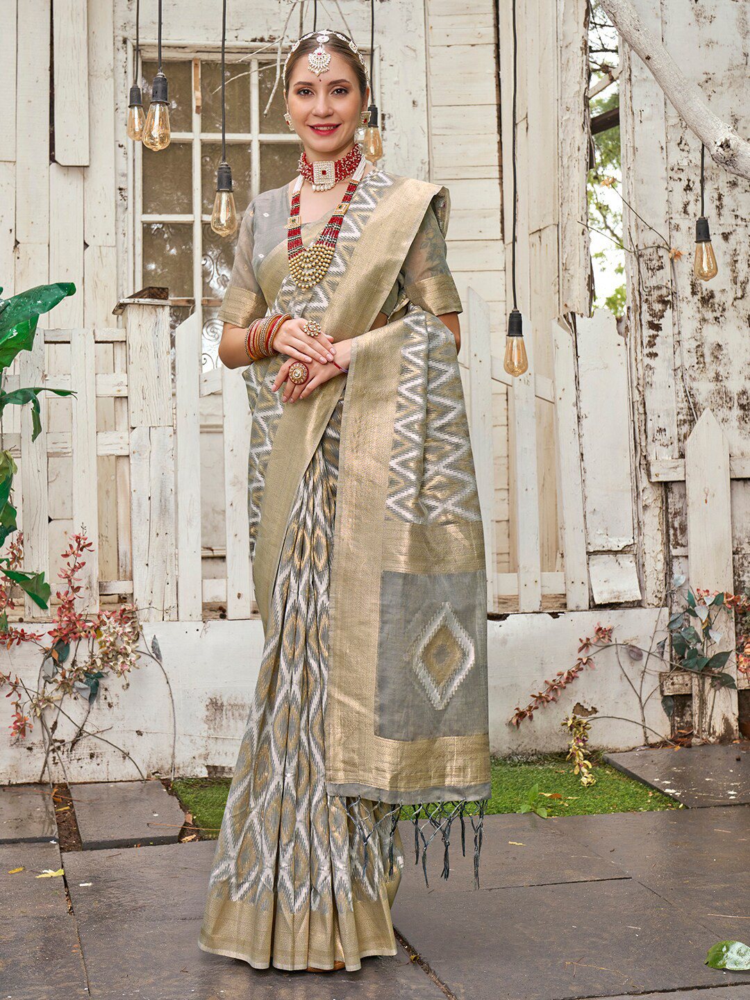 

Anouk Grey & Silver-Toned Geometric Printed Zari Art Silk Saree