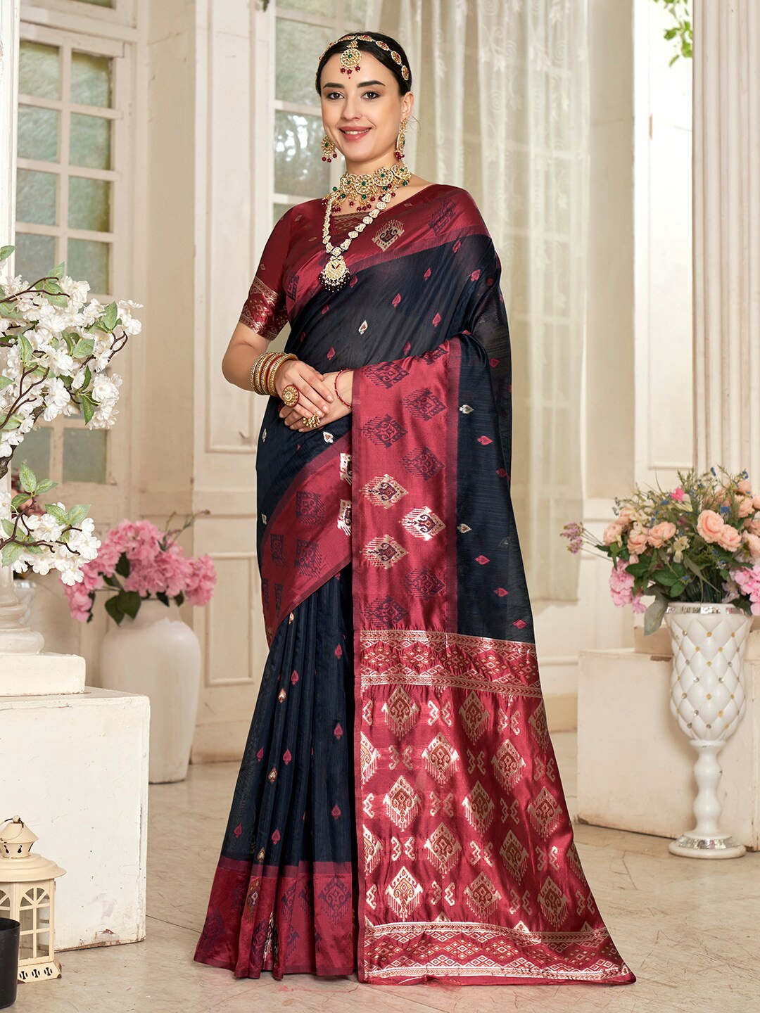 

Anouk Ethnic Motifs Woven Design Zari Detail Saree, Black